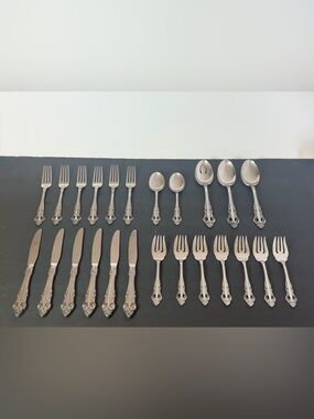 Reed & Barton Royal Majesty Mirror Steel Stainless 23 Pc Service 6 Serving